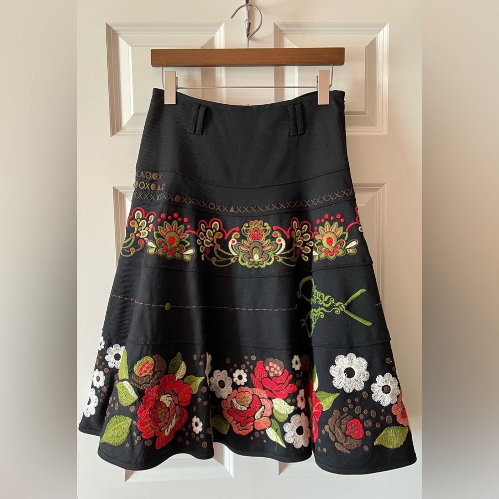 Oilily black embroidered skirt